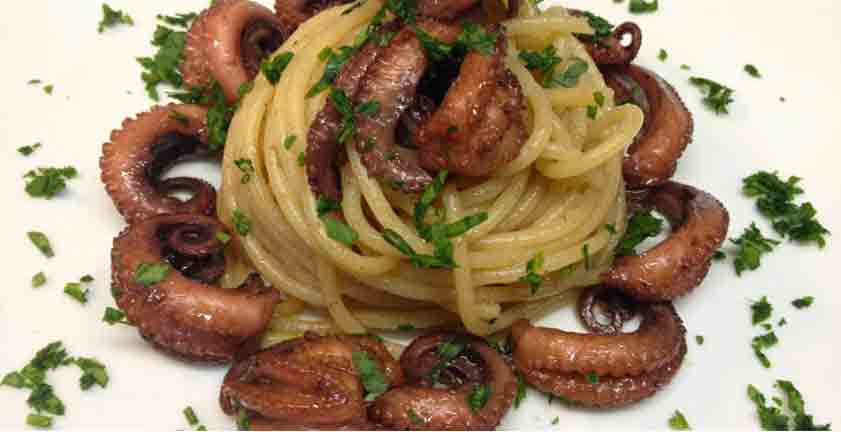 Spaghetti di Gragnano con genovese di polipo