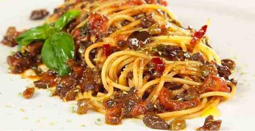 Spaghetti al pesto eoliano
