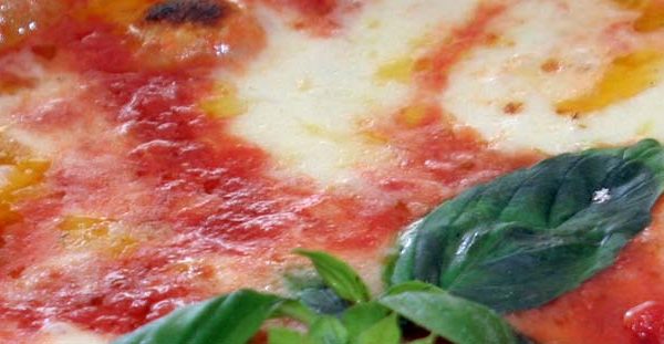 pizza napoletana surgelata J-MOMO