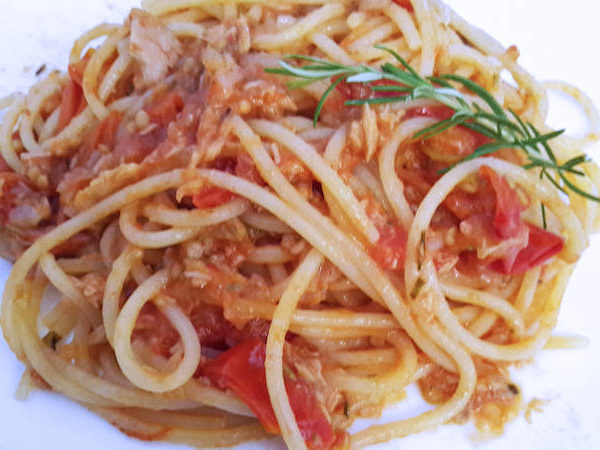 Spaghetti thon frais et tomates cerise